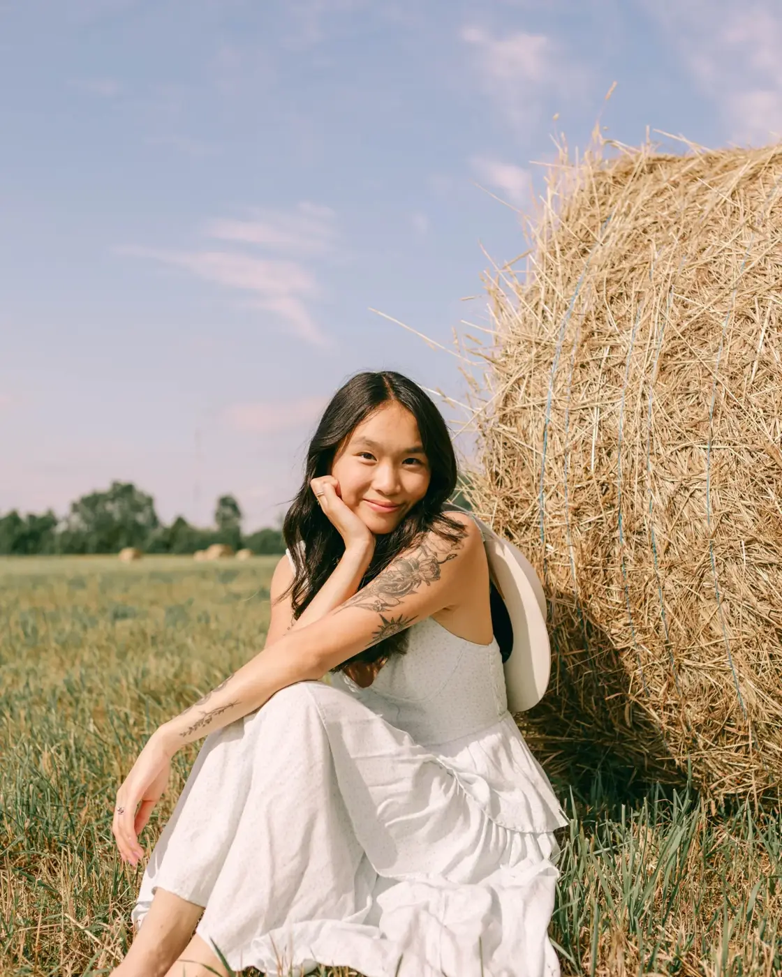 Editorial inspiration: a white dress in a field
