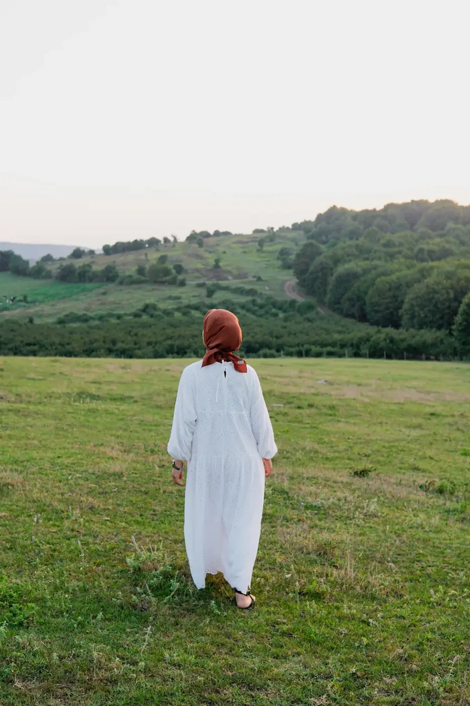Dress editorial in an open field